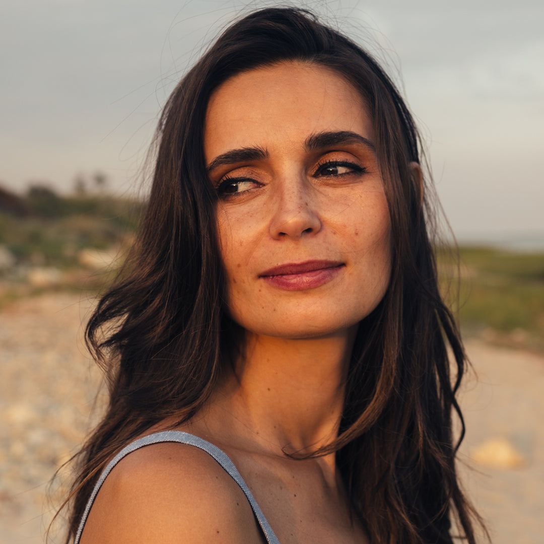 肌、まつ毛、眉毛のエイジングケアに最適なアイテム