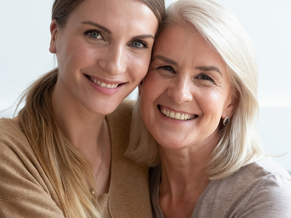 何歳になっても完璧なまつ毛と眉毛を手に入れる方法