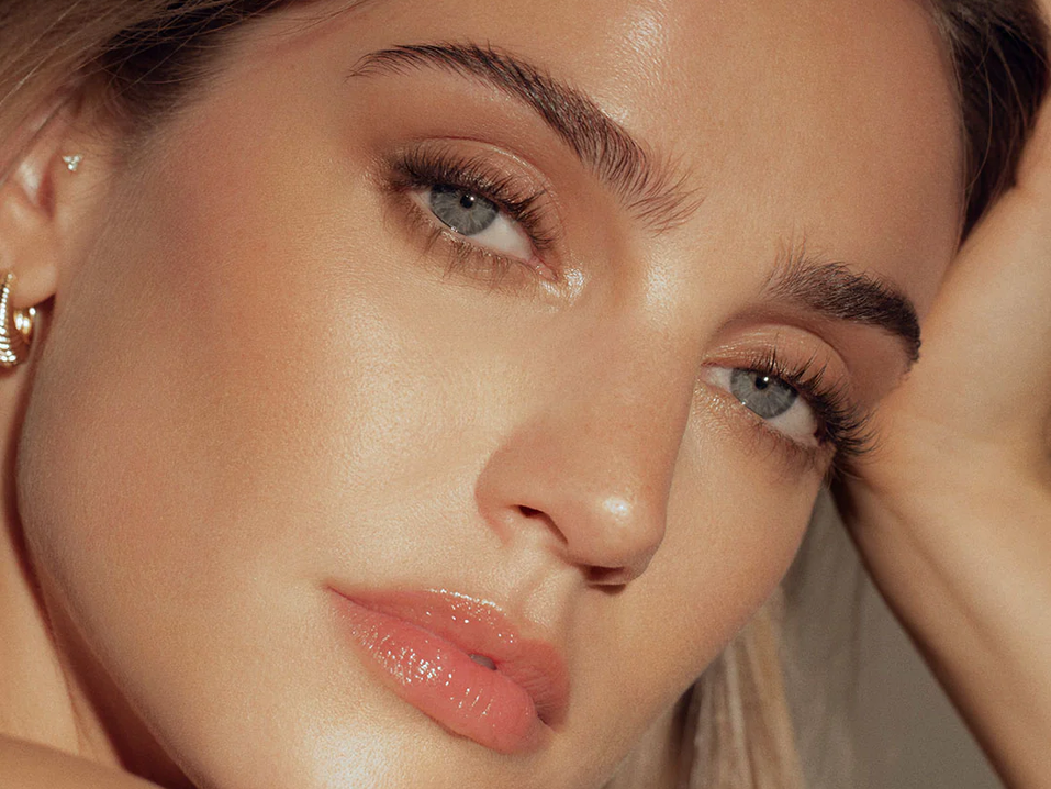 あなたの顔に最適な眉の形