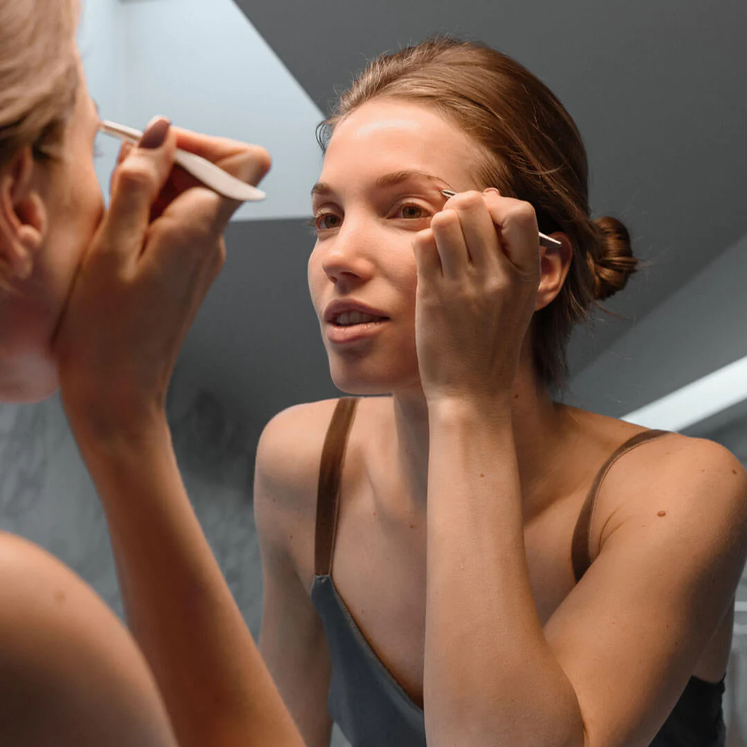 眉毛を抜きすぎた時にどうするか