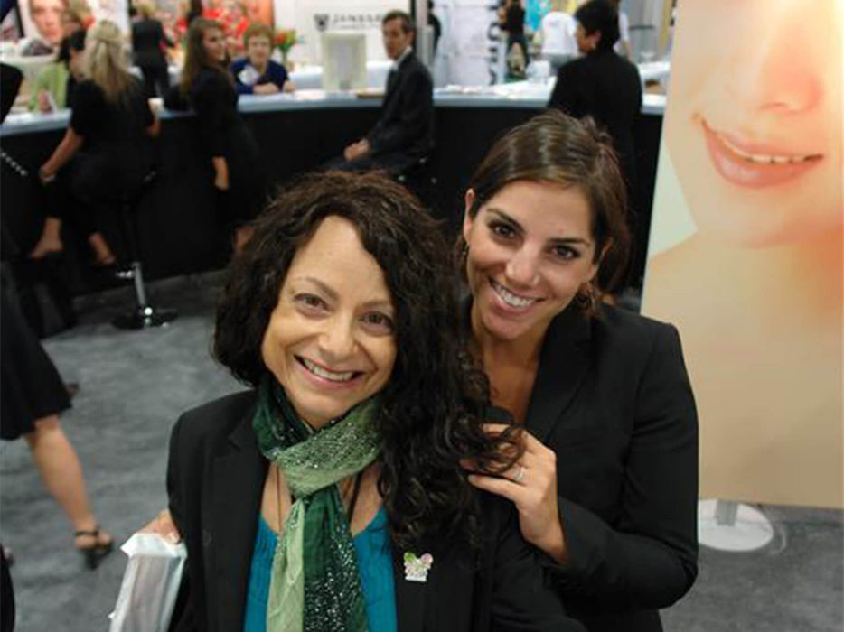 最初の展示会に出展